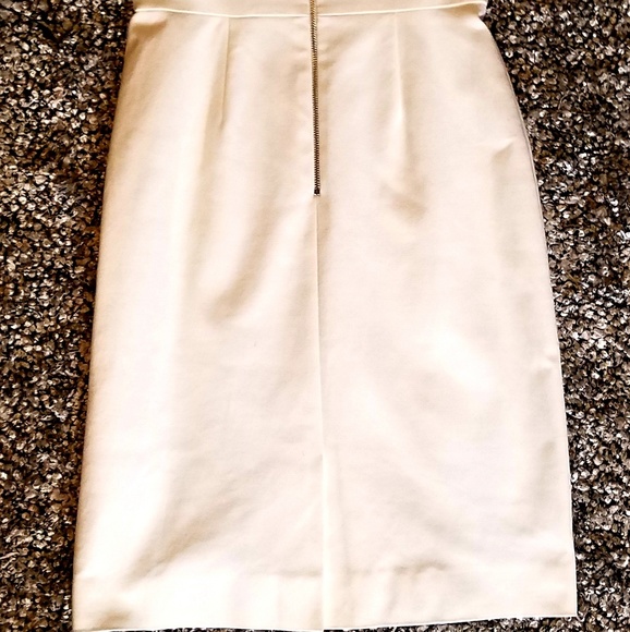 Size 4 Off-white sleeveless dress - Picture 10 of 10